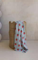 STRAWBERRY BLANKET - SKY