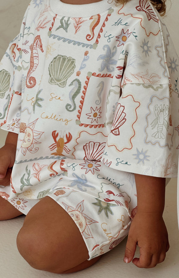 SEA IS CALLING TEE & SHORTS SET - MULTI