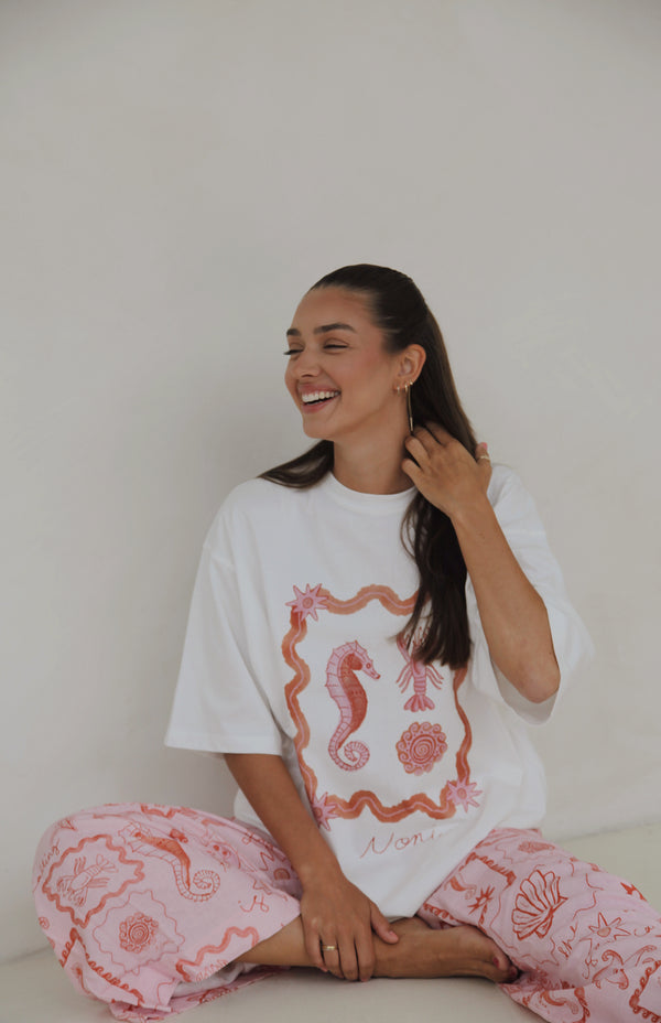 SEA SHELLS TEE - MAMA PINK/RED